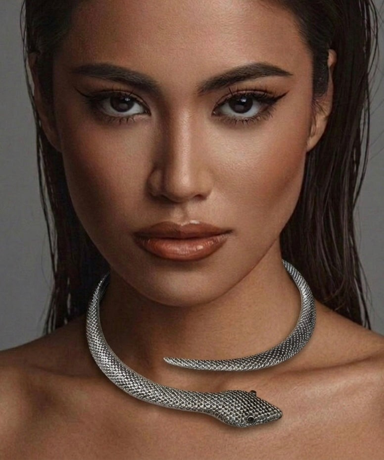 Venom Grace Choker