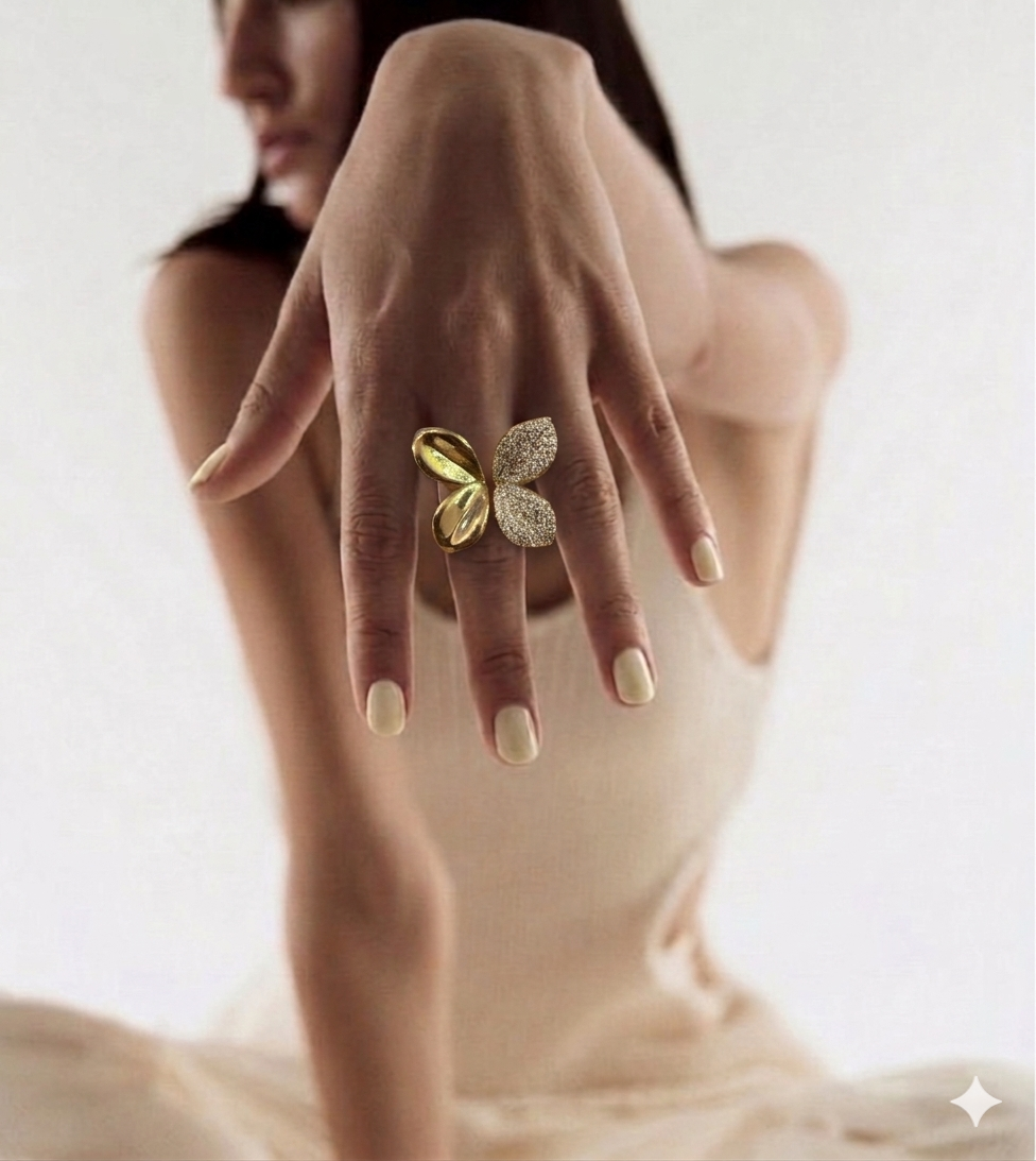 Papillon de nuit Ring
